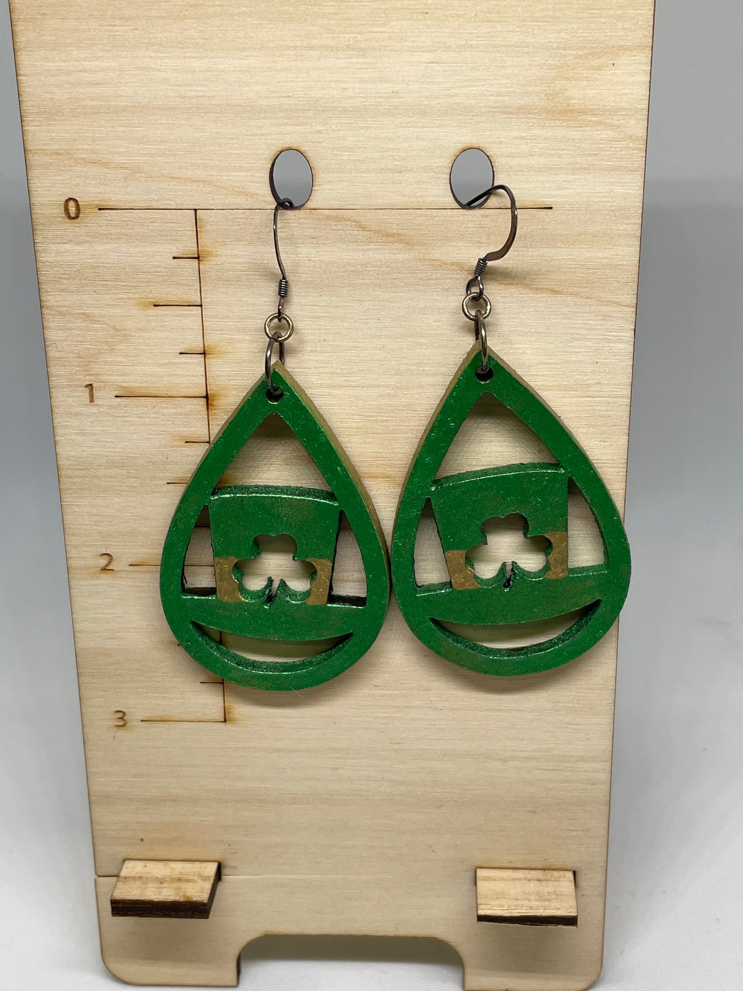 Shamrock hat, green and gold St. Patrick’s Day earrings
